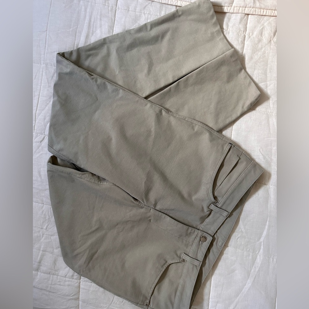 Lululemon Men’s ABC Slim Fit 5 Pocket Pant Size 34 Lightly Used
